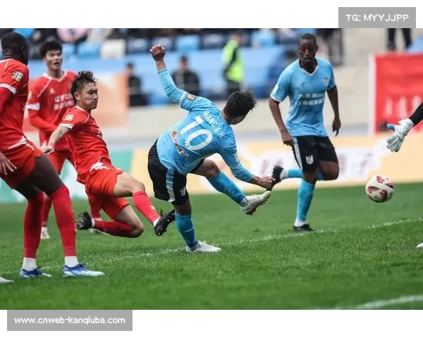 大连英博远征军突破三千人创中甲历史客场跟队人数新纪录