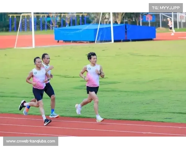 女子中长距离跑步突破4分05秒大关专家解析新纪录背后的训练与科学因素